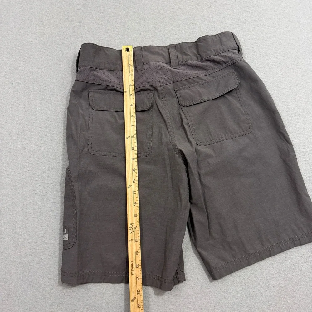 Huk Shorts Mens Medium Gray Pursuit Fishing Shorts Cargo Stretch H2000171